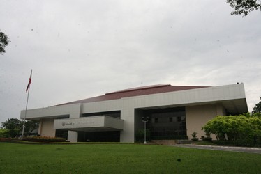 Kapulungan Ng Mga Kinatawan (House of Representatives) 